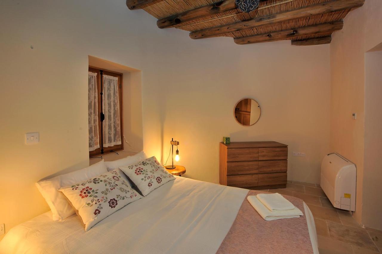 Pentasino Traditional House Agios Theodoros Екстериор снимка